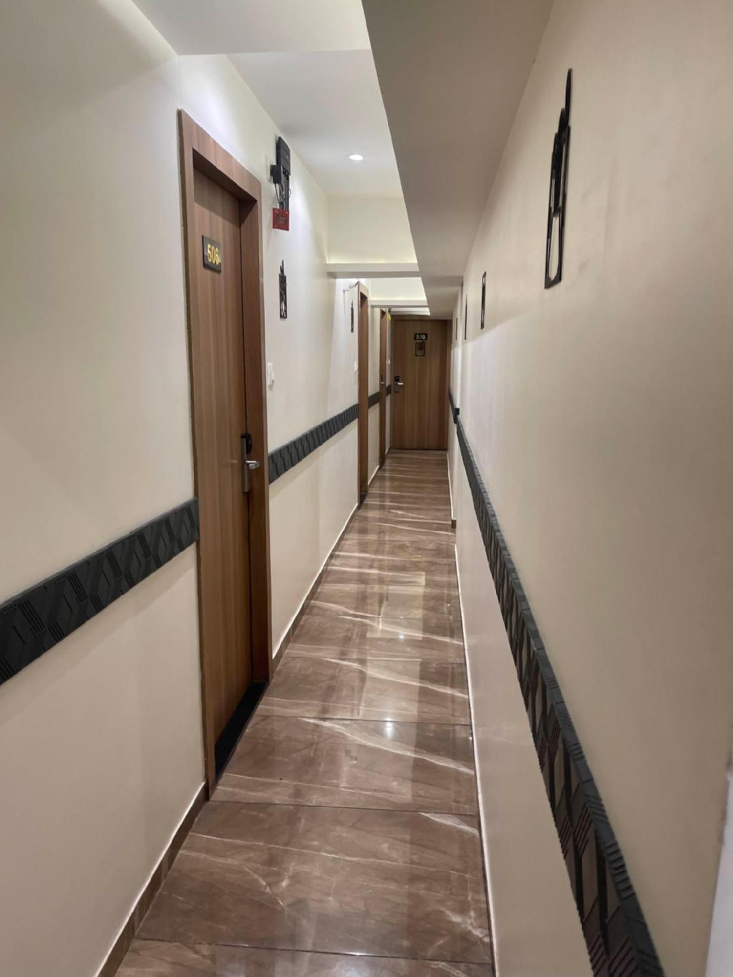 Hotel Black Burn Mumbai Luaran gambar